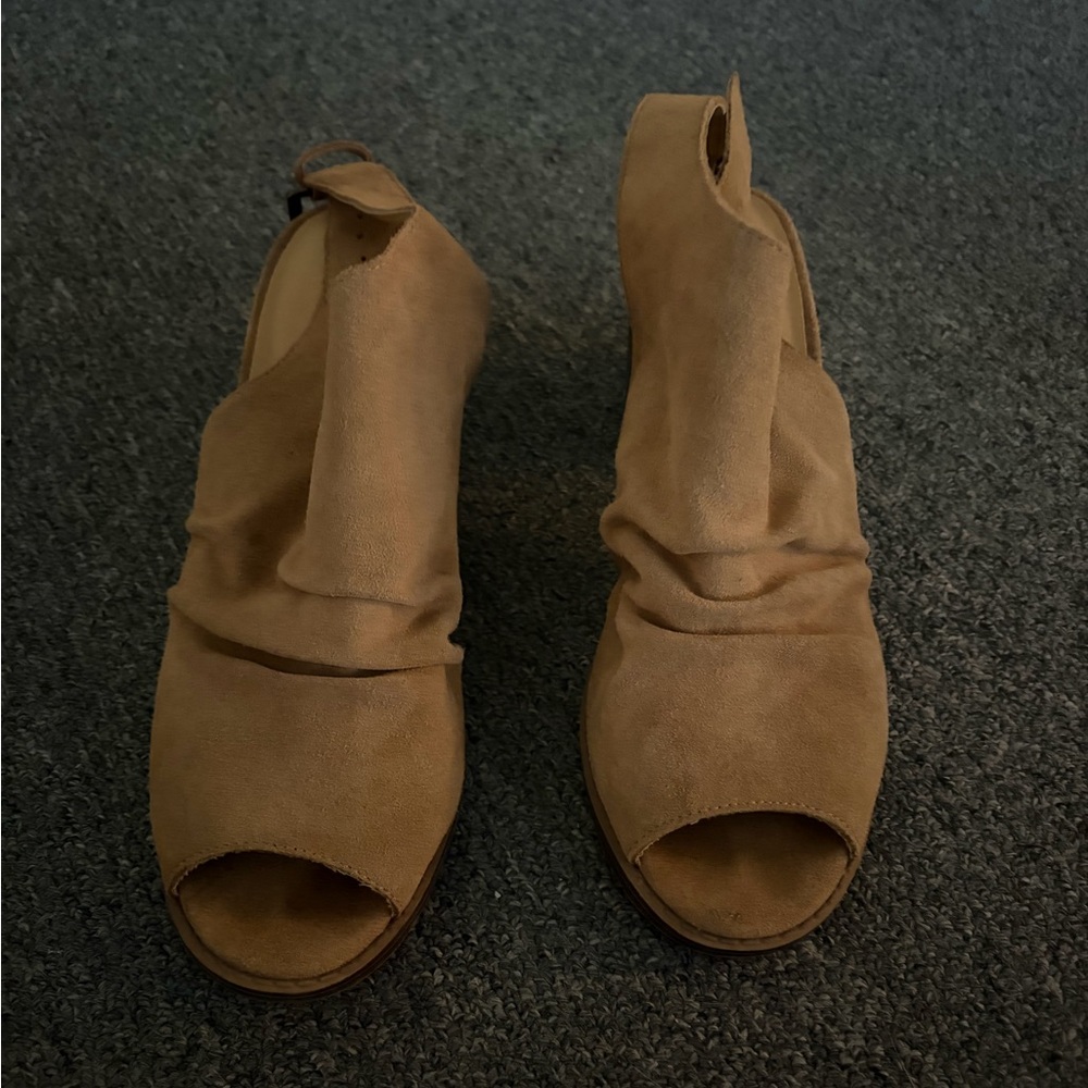Dirty laundry heels.